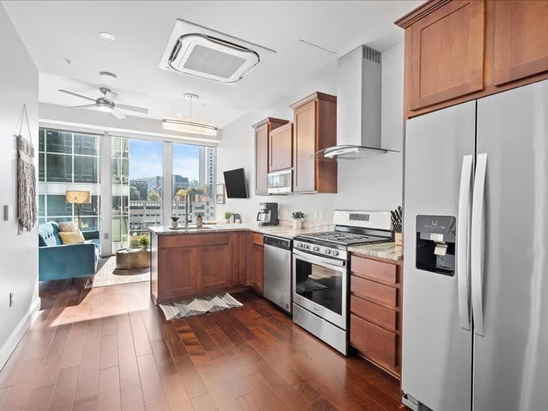 Cozysuites Modern 1Br, Ppg Paints Arena, Pitts Pittsburgh Bagian luar foto